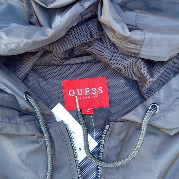 New GUESS Men’s Windbreaker SZ M - Picture 2 of 5